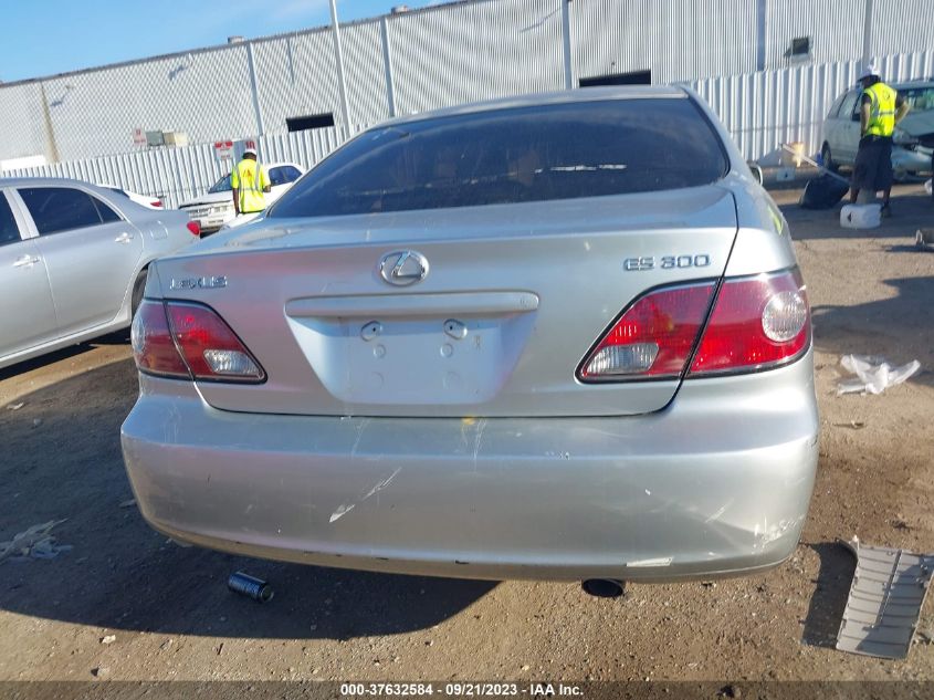 2002 Lexus Es 300 Base (A4) VIN: JTHBF30G120043124 Lot: 37632584