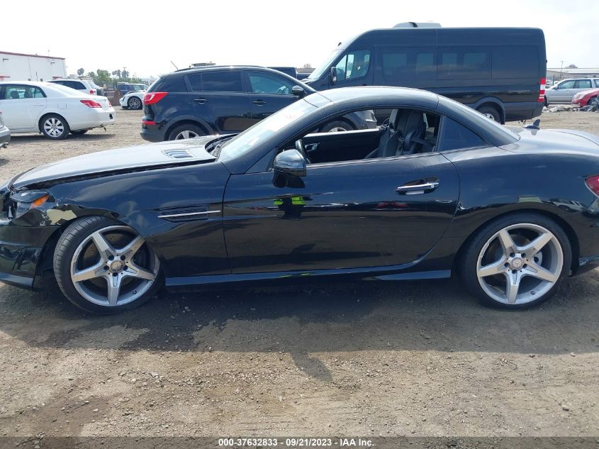 VIN WDDPK3JA5GF117782 2016 Mercedes-Benz SLK-Class,... no.14