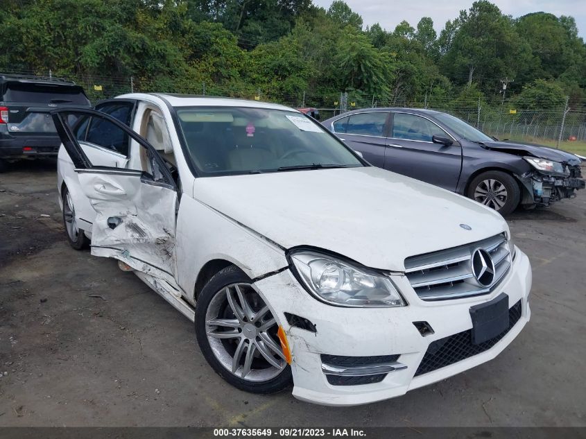 MERCEDES-BENZ C-CLASS SPORT 4MATIC/LUXURY 4MATIC