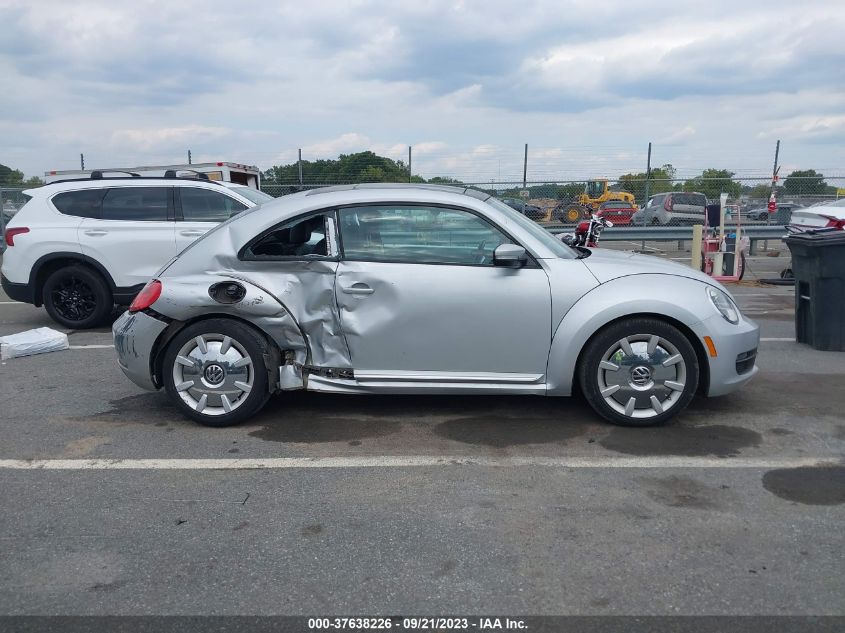 2012 Volkswagen Beetle 2.5L W/Sun/Sound/Nav VIN: 3VWJX7AT9CM646864 Lot: 37638226