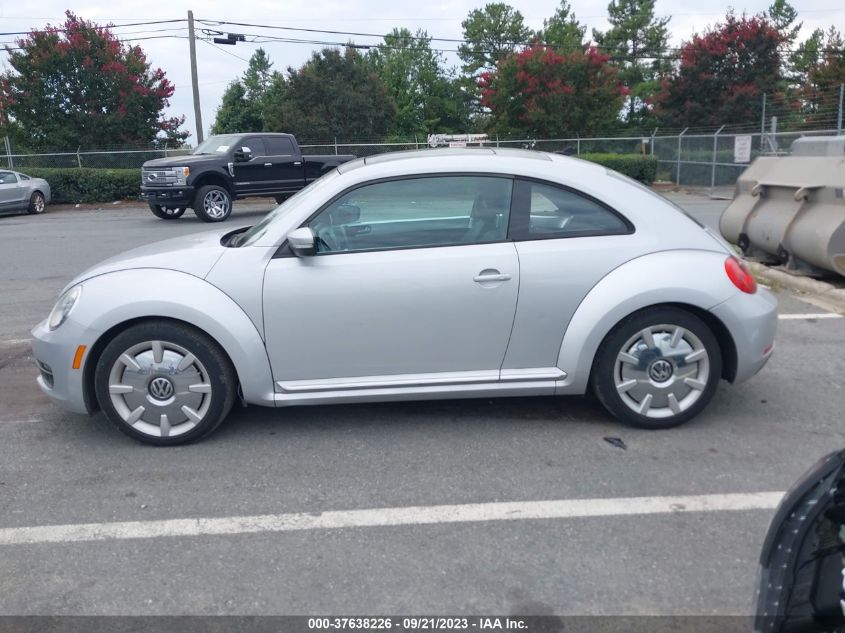 2012 Volkswagen Beetle 2.5L W/Sun/Sound/Nav VIN: 3VWJX7AT9CM646864 Lot: 37638226