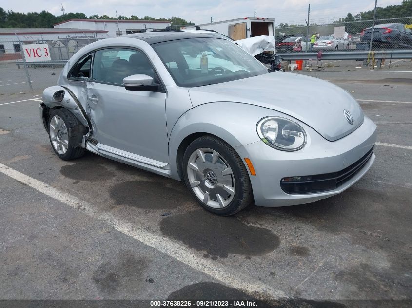 2012 Volkswagen Beetle 2.5L W/Sun/Sound/Nav VIN: 3VWJX7AT9CM646864 Lot: 37638226