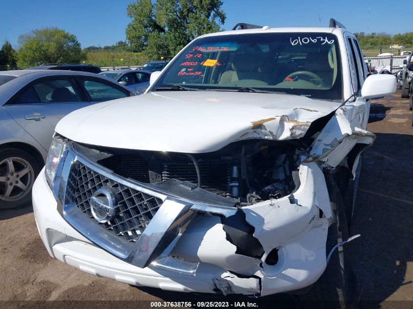 5N1AR1NB2CC610636 2012 Nissan Pathfinder Silver