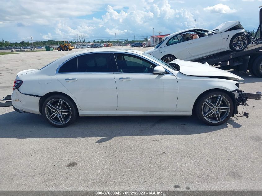 2019 Mercedes-Benz E-Class E 300 VIN: WDDZF4JB4KA572768 Lot: 37639942