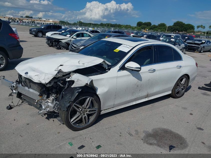 2019 Mercedes-Benz E-Class E 300 VIN: WDDZF4JB4KA572768 Lot: 37639942