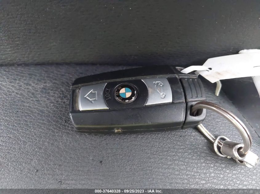 2013 BMW X1 xDrive28I VIN: WBAVL1C54DVR91963 Lot: 37640328