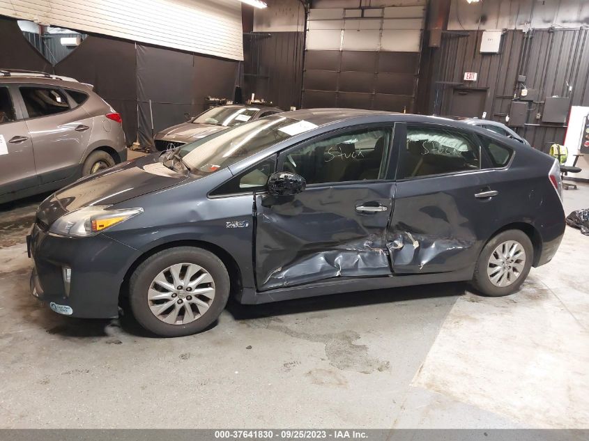 2013 Toyota Prius Plug-In VIN: JTDKN3DP3D3037860 Lot: 37641830