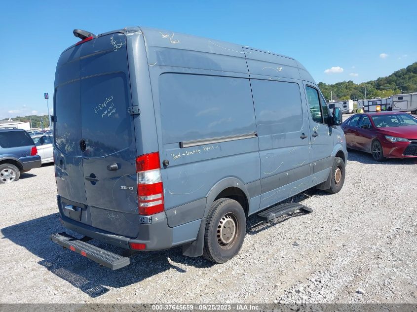 2018 Mercedes-Benz Sprinter Cargo Van VIN: WD3PE7CD4JP647852 Lot: 37645659