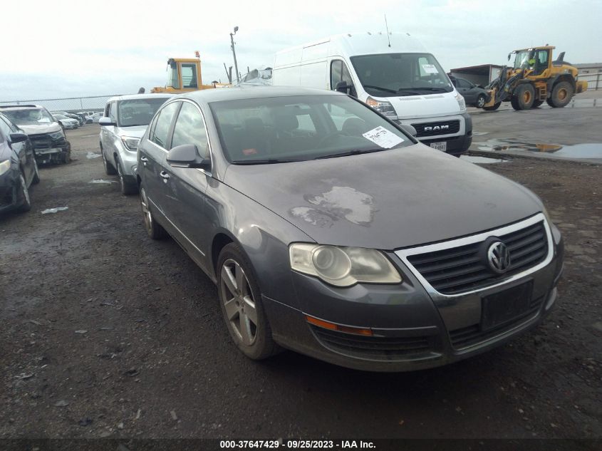2008 Volkswagen Passat Sedan Turbo VIN: WVWUK73C18P036700 Lot: 37647429