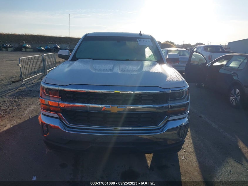 3GCPCREC1JG530973 2018 Chevrolet Silverado 1500 Lt