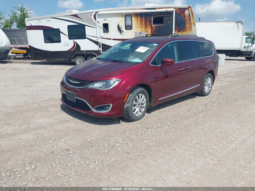 Vin: 2c4rc1bg5hr627325, lot: 38139621, chrysler pacifica touring-l 20172