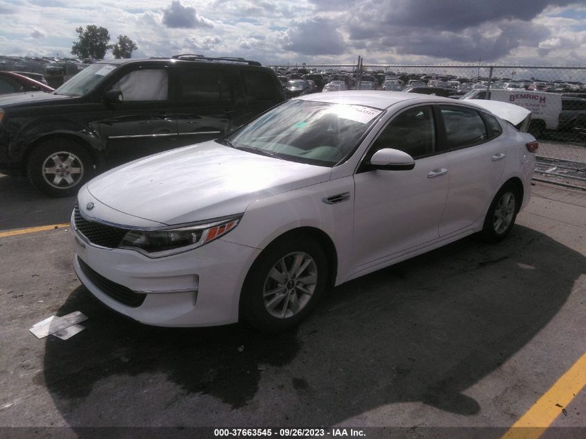 5XXGT4L31JG186165 2018 Kia Optima Lx