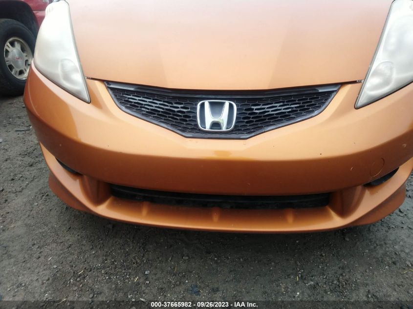 2010 Honda Fit Sport VIN: JHMGE8G41AC009487 Lot: 37665982