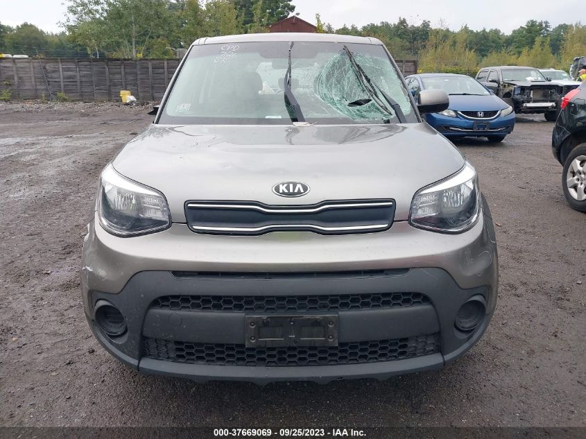 KNDJN2A27J7523798 2018 Kia Soul