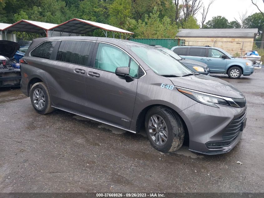 5TDKRKEC2MS029239 2021 Toyota Sienna Le