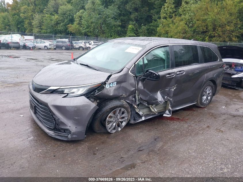 5TDKRKEC2MS029239 2021 Toyota Sienna Le