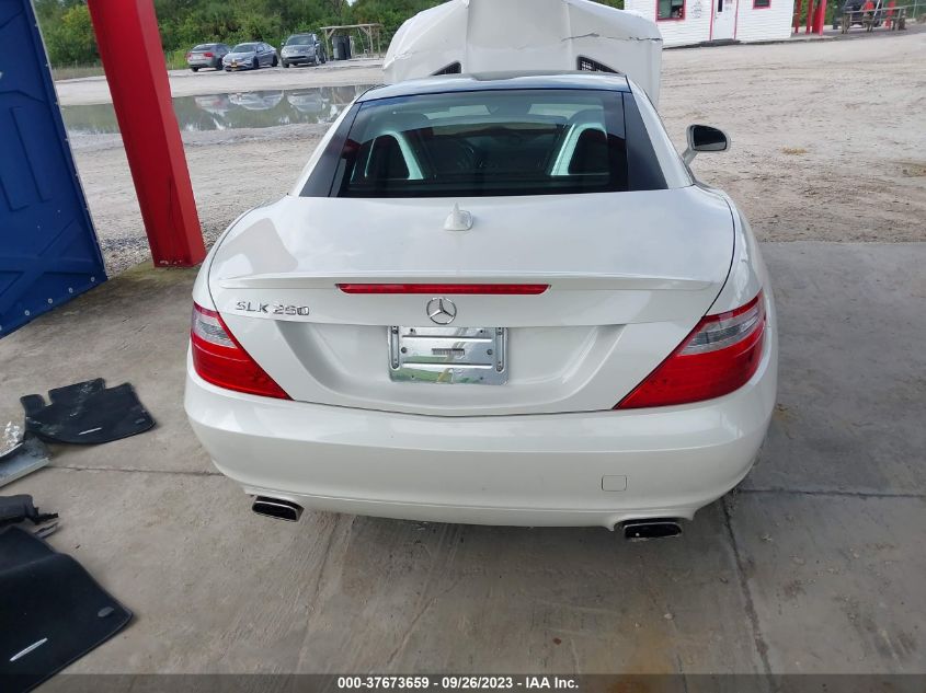 VIN WDDPK4HA8FF102638 2015 Mercedes-Benz SLK-Class,... no.16