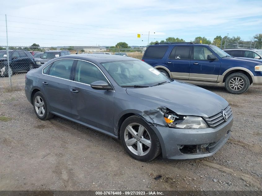 1VWBN7A37CC017664 2012 Volkswagen Passat 2.0L Tdi Se