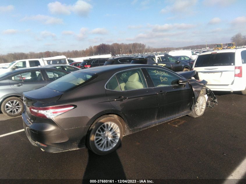 4T1B11HK8JU002084 2018 Toyota Camry Xle