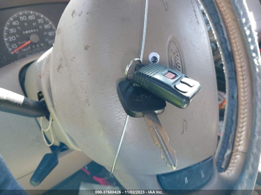 1998 Ford Expedition Eddie Bauer/Xlt VIN: 1FMPU18L3WLB05433 Lot: 37680426