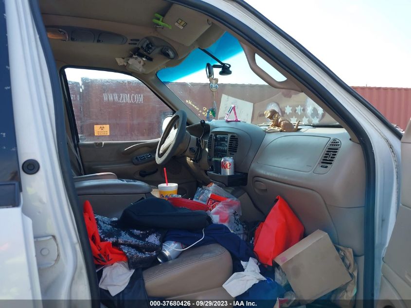 1998 Ford Expedition Eddie Bauer/Xlt VIN: 1FMPU18L3WLB05433 Lot: 37680426