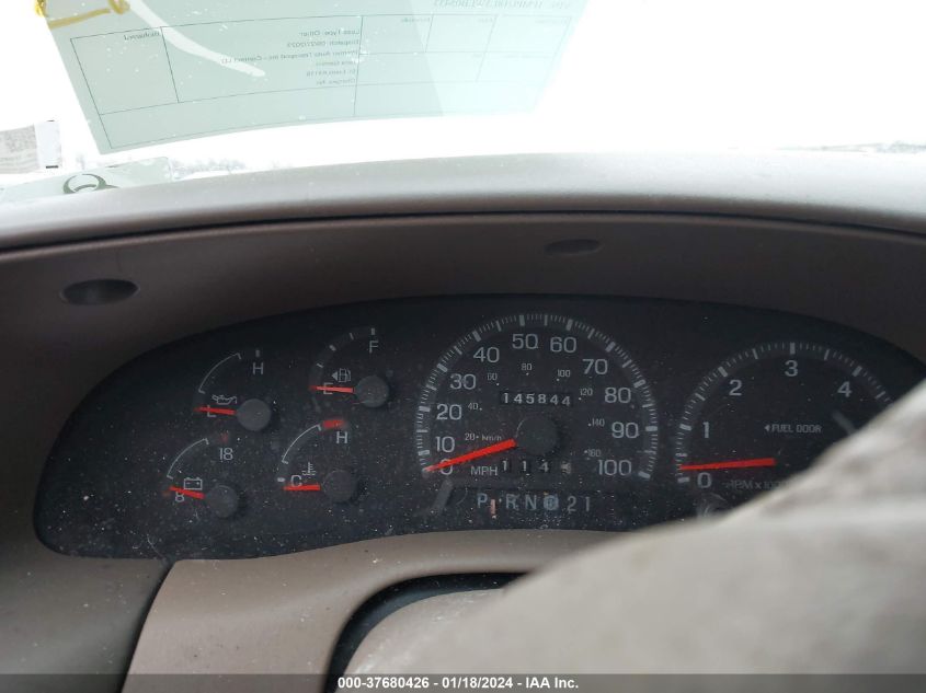 1998 Ford Expedition Eddie Bauer/Xlt VIN: 1FMPU18L3WLB05433 Lot: 37680426