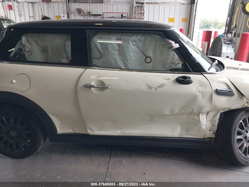 2023 Mini Hardtop 2 Door Cooper VIN: WMW33DH06P2T42421 Lot: 37685003