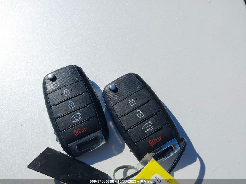 3KPF24AD1KE040806 2019 Kia Forte Lxs