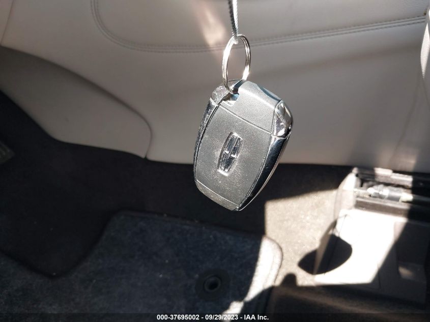 2019 Lincoln Mkc Select VIN: 5LMCJ2C91KUL37734 Lot: 37695002