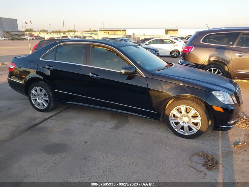 2013 MERCEDES-BENZ E 350 WDDHF5KB9DA709982
