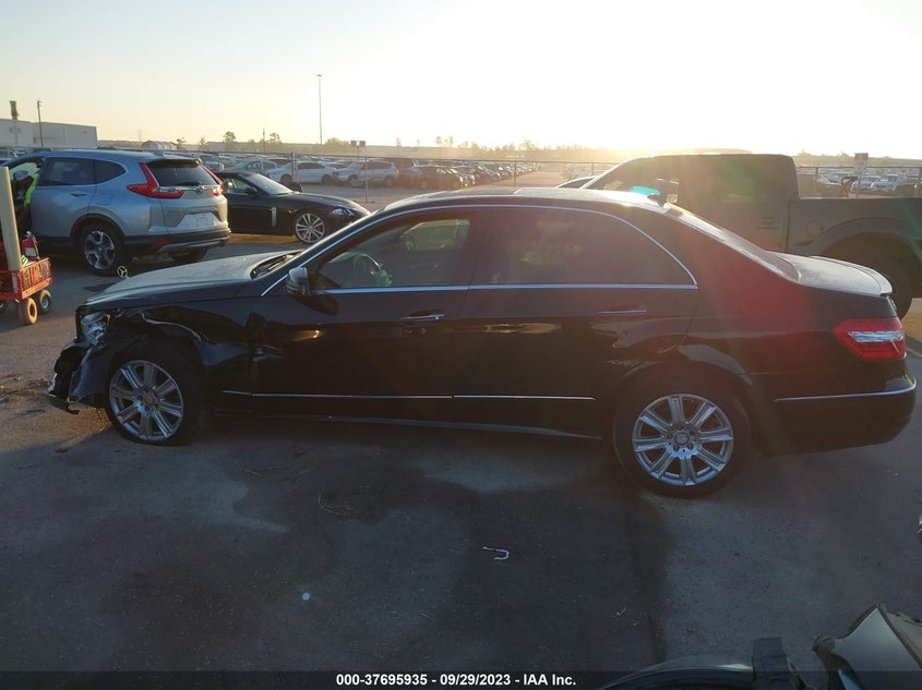 2013 MERCEDES-BENZ E 350 WDDHF5KB9DA709982