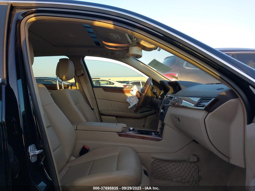 2013 MERCEDES-BENZ E 350 WDDHF5KB9DA709982