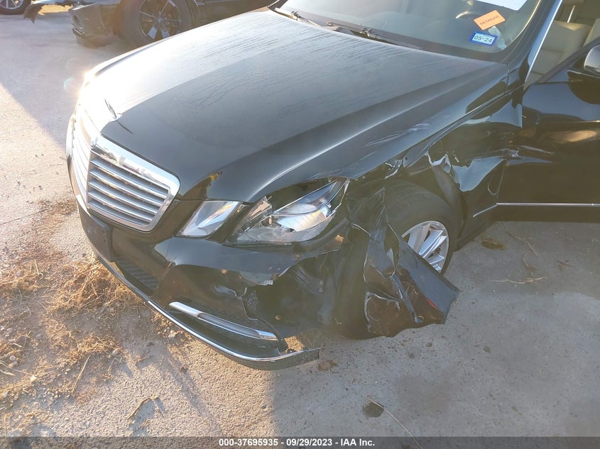 2013 MERCEDES-BENZ E 350 WDDHF5KB9DA709982