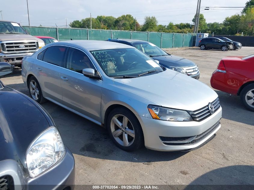 2013 Volkswagen Passat Se VIN: 1VWBP7A34DC067448 Lot: 37702054