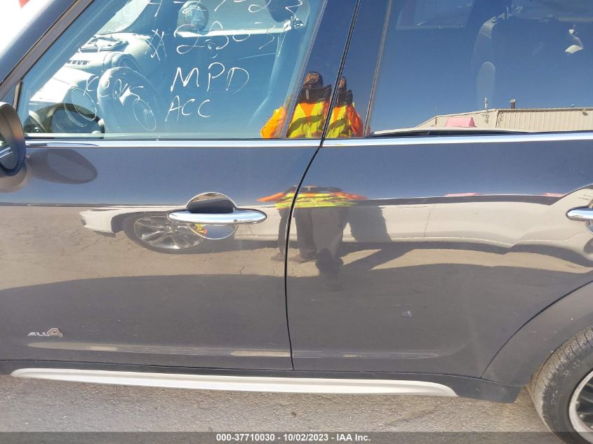 2018 Mini Countryman Cooper S VIN: WMZYT5C34J3E61279 Lot: 37710030