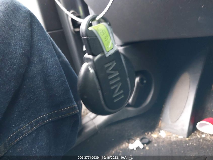 2018 Mini Countryman Cooper S VIN: WMZYT5C34J3E61279 Lot: 37710030