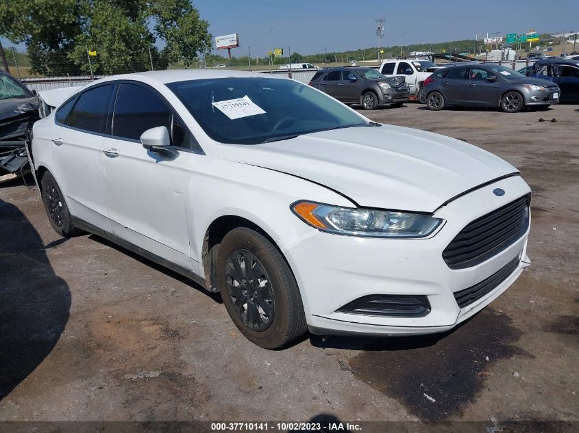 2013 Ford Fusion S VIN: 3FA6P0G76DR203138 Lot: 37710141