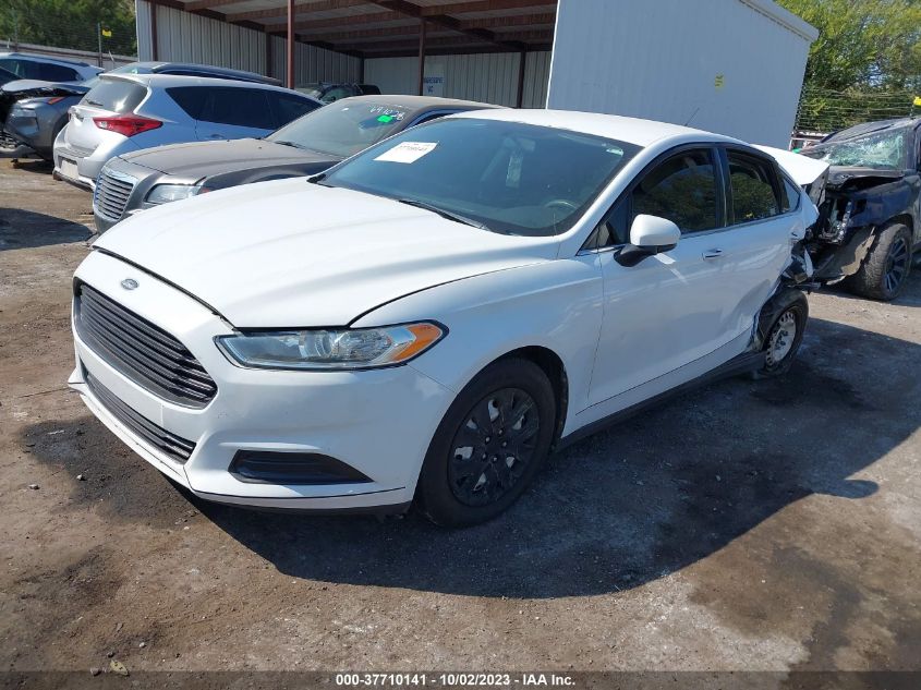 2013 Ford Fusion S VIN: 3FA6P0G76DR203138 Lot: 37710141