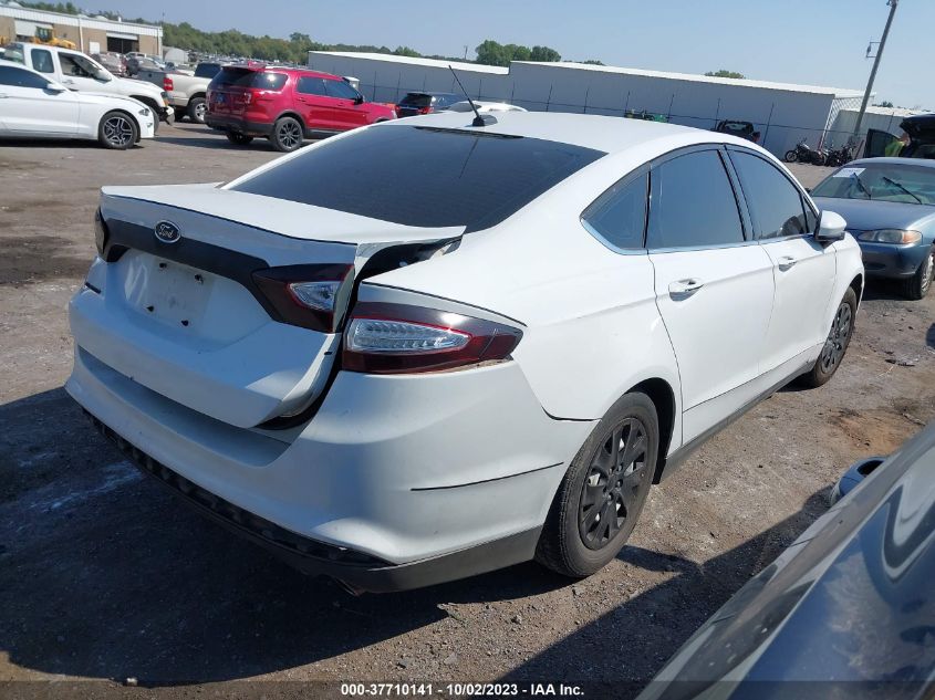 2013 Ford Fusion S VIN: 3FA6P0G76DR203138 Lot: 37710141