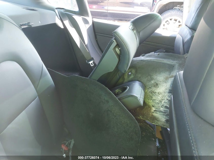 2019 Tesla Model 3 Mid Range/Standard Range/Standard Range Plus/Long Range VIN: 5YJ3E1EA8KF484932 Lot: 37726074