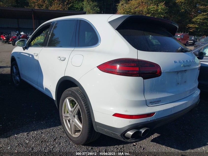 2016 PORSCHE CAYENNE E-HYBRID S - WP1AE2A25GLA58310