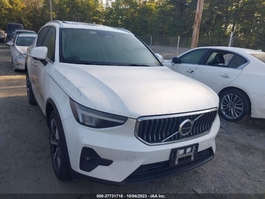 2023 Volvo Xc40 B5 Plus Bright Theme VIN: YV4L12UN2P2929789 Lot: 37731718