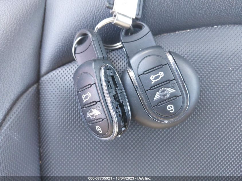 2018 Mini Convertible Cooper VIN: WMWWG5C58J3D00394 Lot: 37735921