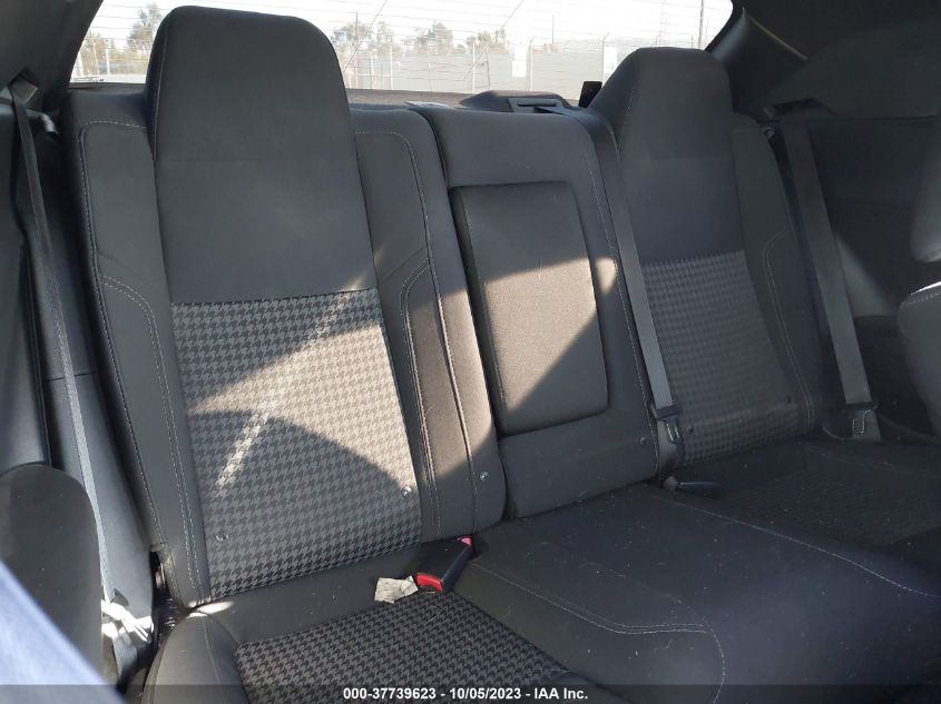 2C3CDZAG6JH183083 2018 Dodge Challenger Sxt