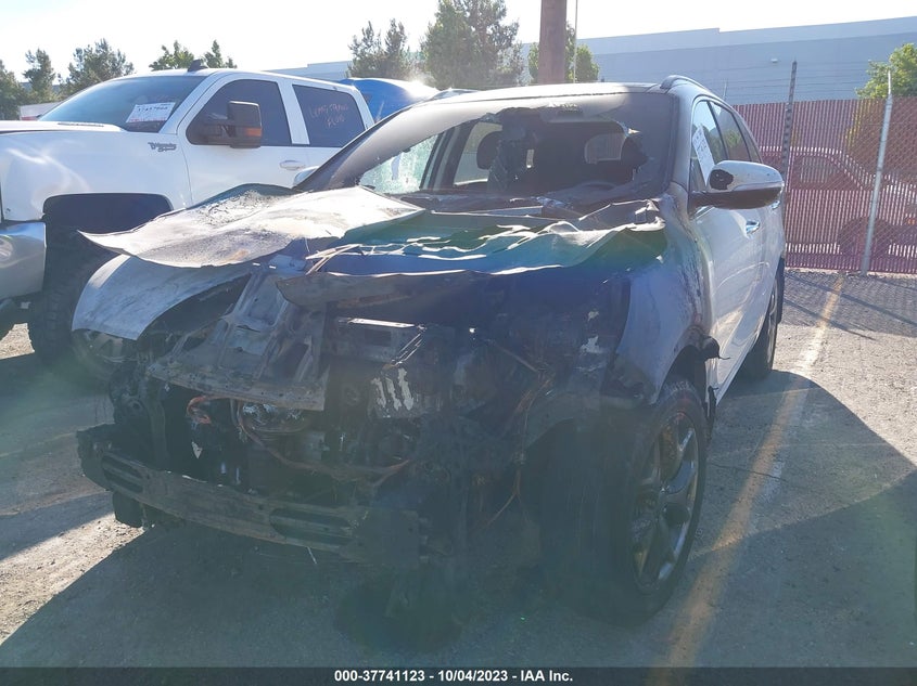 5XYPK4A51JG369603 2018 KIA SORENTO photo no. 2