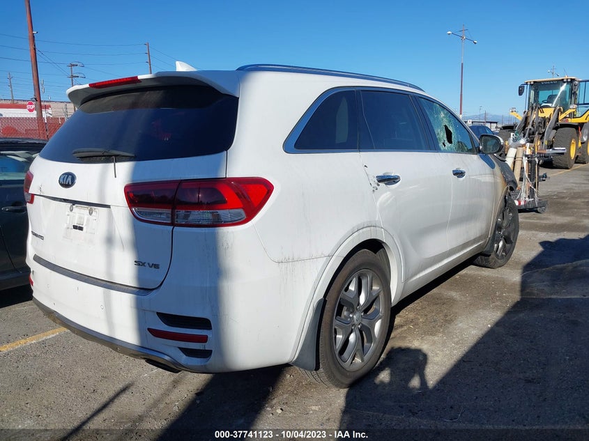 5XYPK4A51JG369603 2018 KIA SORENTO photo no. 4