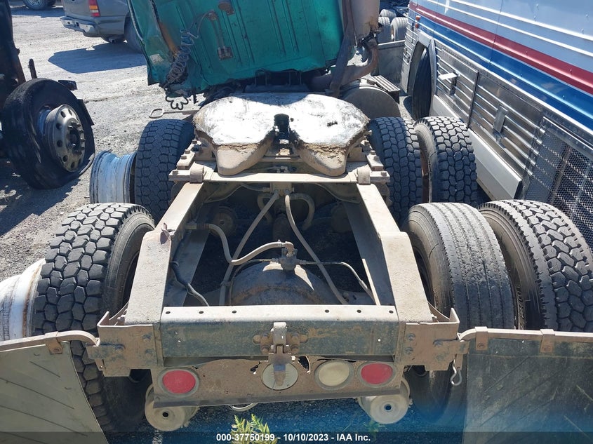 1996 International 8000 8200 VIN: 1HSHGALR1TH296335 Lot: 37750199