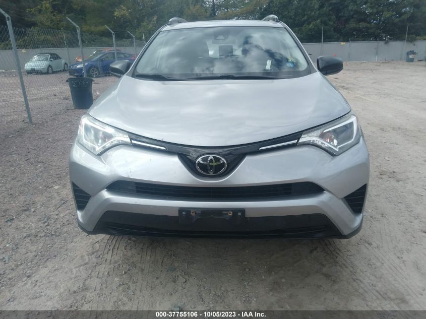 JTMBFREV2JJ203080 2018 Toyota Rav4 Le