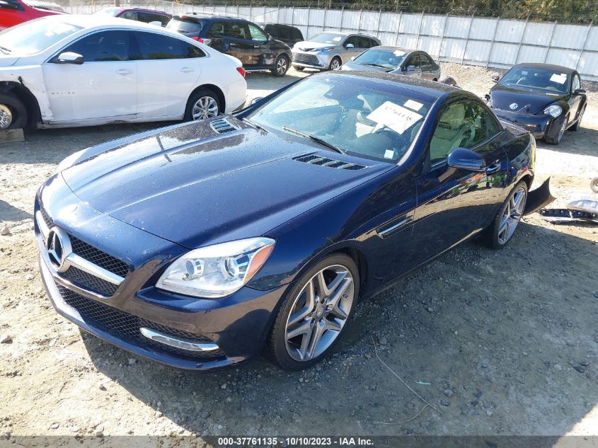 2016 Mercedes-Benz Slk Slk 300 VIN: WDDPK3JA8GF122782 Lot: 37761135