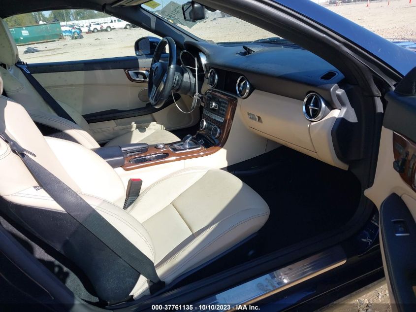 2016 Mercedes-Benz Slk Slk 300 VIN: WDDPK3JA8GF122782 Lot: 37761135